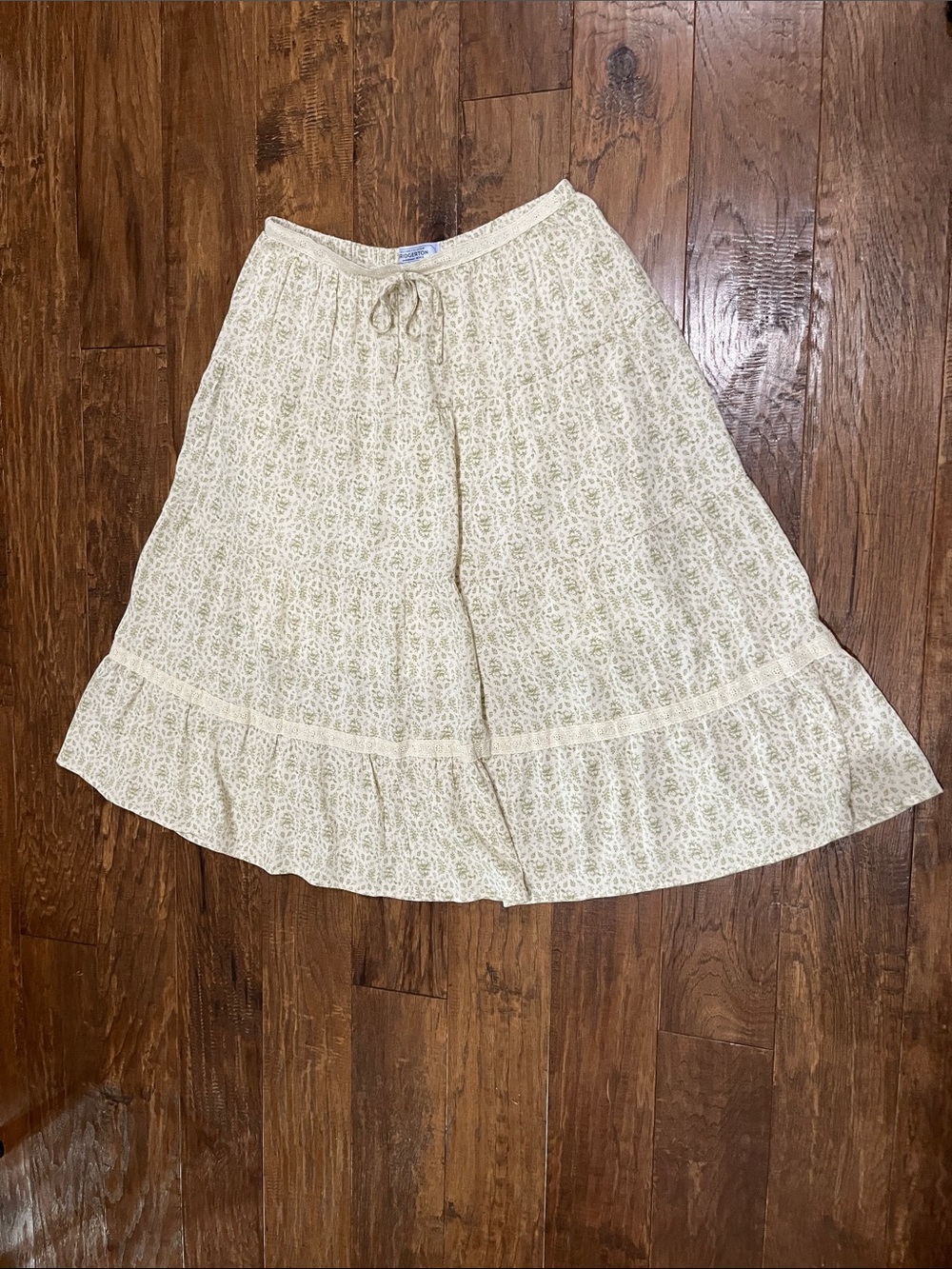 M Bohemian Ruffle-Hem Midi Skirt in Cream lined no pockets